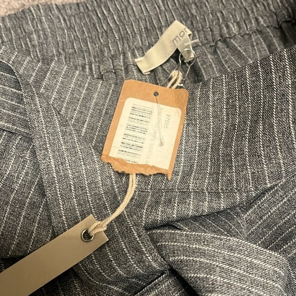 Monk & Lou pinstripe Paperbag mini skirt - size 6 - Picture 9 of 9